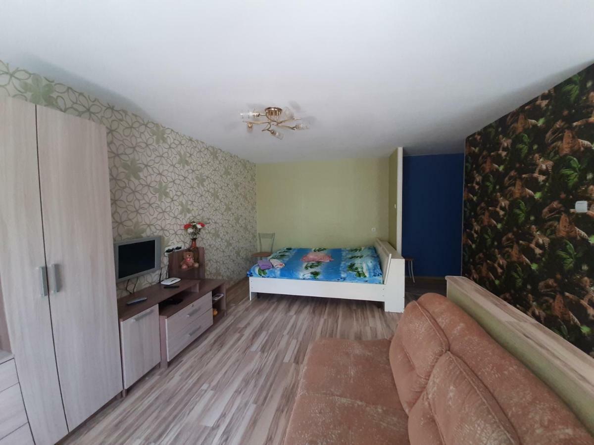 Apartment On Kirova D.34 Smolensk Buitenkant foto